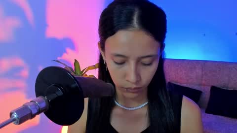 Alicee  online show from 11.13.25