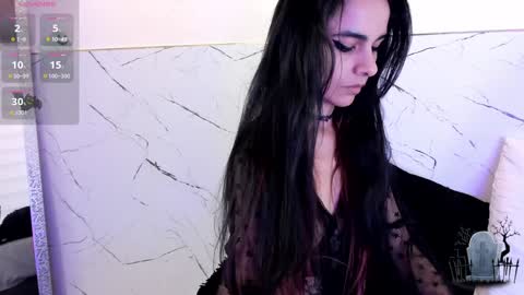 alicenoir_ online show from 12.08.24