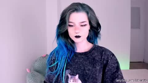 Snapshot of alicentity chatting on 06.18.26 Alice online show from 06.18.26