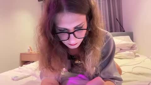 Snapshot of alicepinkhead chatting on 06.25.26 AlicePinkhead online show from 06.25.26