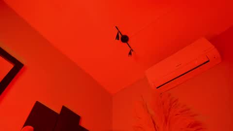 Snapshot of alicepoixxxon chatting on 10.09.25 ALICE online show from 10.09.25