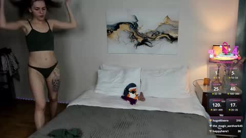 Snapshot of alicerivas chatting on 11.04.25 AliceRivas online show from 11.04.25