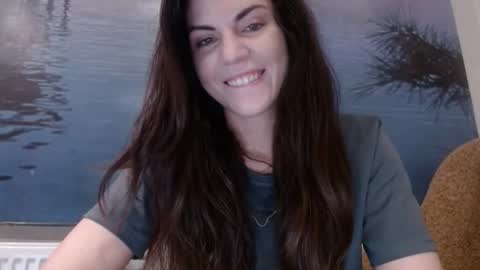 Snapshot of alicetailorrr chatting on 10.26.25 AliceTailorrr online show from 10.26.25