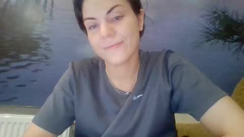 Snapshot of alicetailorrr chatting on 10.29.25 AliceTailorrr online show from 10.29.25