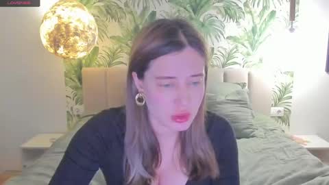 Snapshot of alicetuker chatting on 04.14.26 Alice online show from 04.14.26