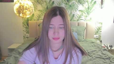 Snapshot of alicetuker chatting on 04.16.26 Alice online show from 04.16.26