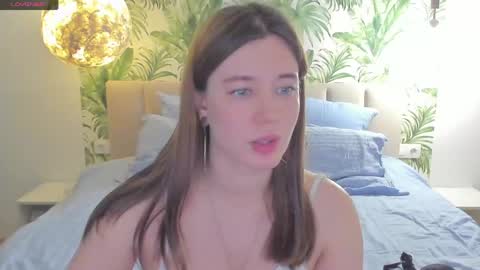 Snapshot of alicetuker chatting on 05.04.26 Alice online show from 05.04.26