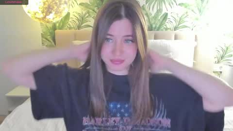 Snapshot of alicetuker chatting on 05.28.26 Alice online show from 05.28.26