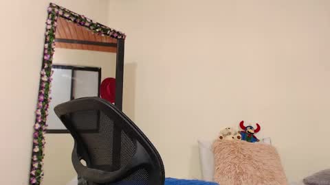 Snapshot of aliceusher_1 chatting on 01.26.25 J Ruiz online show from 01.26.25