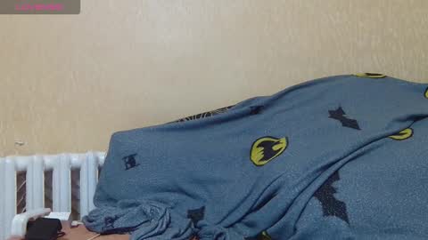 Snapshot of alicewoolfy chatting on 11.08.25 AliceWoolfy online show from 11.08.25