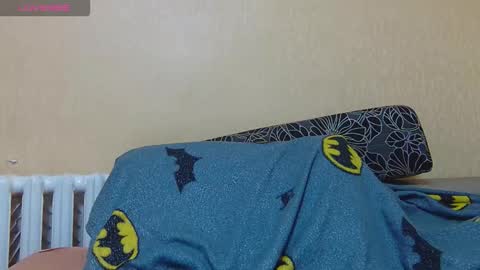 Snapshot of alicewoolfy chatting on 11.10.25 AliceWoolfy online show from 11.10.25