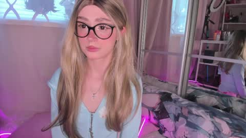 from wonderland online show from 04.03.26