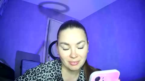 AlicexFresh online show from 10.26.25