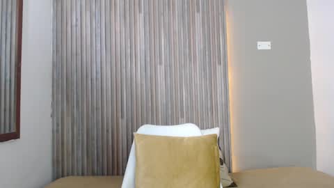 Snapshot of alicia_20_ chatting on 12.05.24 Alice online show from 12.05.24