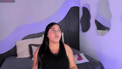 Snapshot of alicia_20_ chatting on 09.25.25 Alice online show from 09.25.25