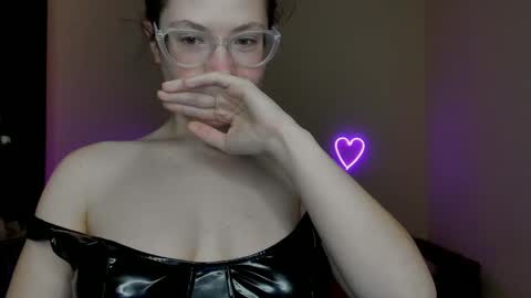 Snapshot of alicia_folow chatting on 03.02.25 Alicia online show from 03.02.25