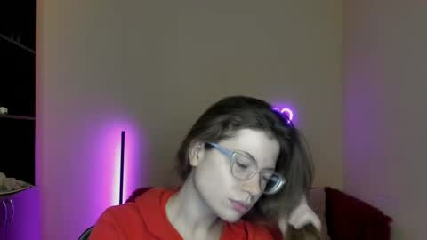 Snapshot of alicia_folow chatting on 03.07.25 Alicia online show from 03.07.25