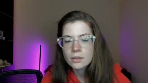 Snapshot of alicia_folow chatting on 03.11.25 Alicia online show from 03.11.25