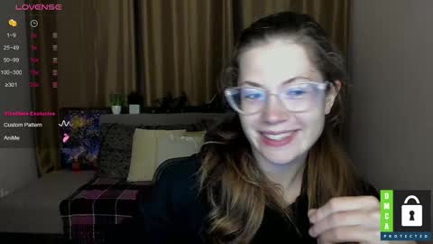 Snapshot of alicia_folow chatting on 09.18.25 Alicia online show from 09.18.25