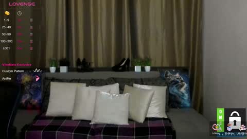 Snapshot of alicia_folow chatting on 10.05.25 Alicia online show from 10.05.25