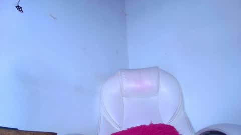 Alicia Kyse  online show from 01.25.25