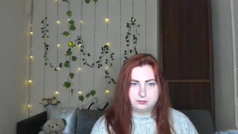 Snapshot of alicia_side_red chatting on 04.28.26 Alicia online show from 04.28.26