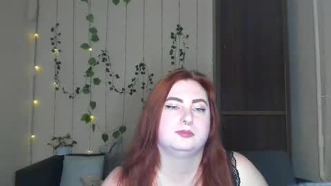 Snapshot of alicia_side_red chatting on 05.16.26 Alicia online show from 05.16.26