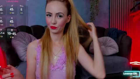 Snapshot of aliciahazel chatting on 06.09.26 aliciahazel online show from 06.09.26