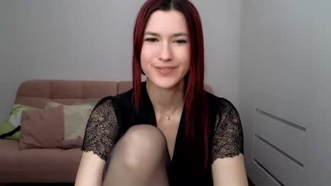 Snapshot of alicianoveli chatting on 10.10.25 alicianoveli online show from 10.10.25