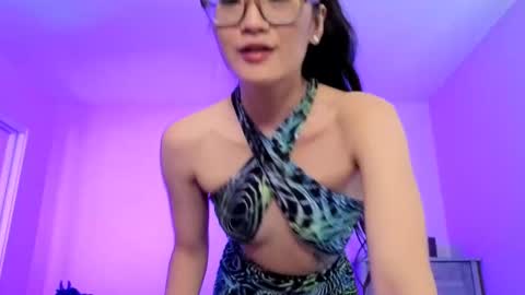 Alicia Hebi online show from 09.12.25