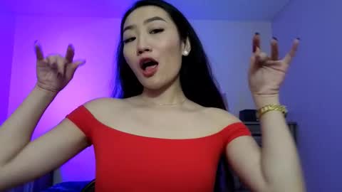 Snapshot of aliciaz3 chatting on 10.26.25 Alicia Hebi online show from 10.26.25