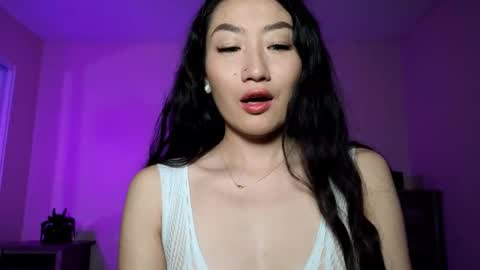 Snapshot of aliciaz3 chatting on 11.02.25 Alicia Hebi online show from 11.02.25