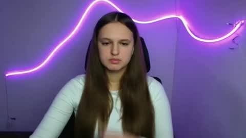 Snapshot of alicie_dream_ chatting on 10.02.25 Alicie online show from 10.02.25