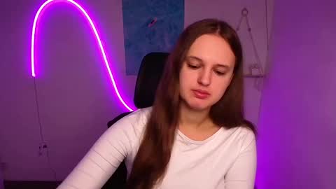 Snapshot of alicie_dream_ chatting on 10.15.25 Alicie online show from 10.15.25