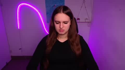 Snapshot of alicie_dream_ chatting on 11.06.25 Alicie online show from 11.06.25