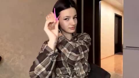 Snapshot of alidagenthner chatting on 02.13.26 Niki online show from 02.13.26