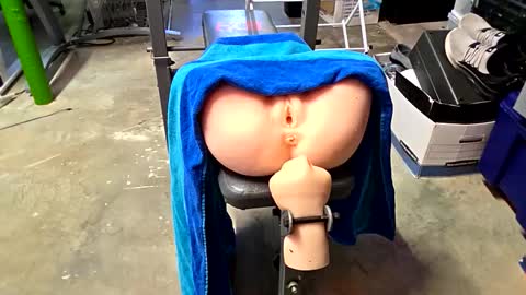 Doll Destroyer online show from 04.21.26