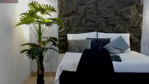 Snapshot of aliice_greco chatting on 07.16.26 Alice online show from 07.16.26