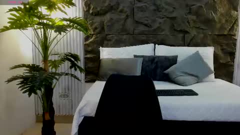 Snapshot of aliice_greco chatting on 07.18.26 Alice online show from 07.18.26