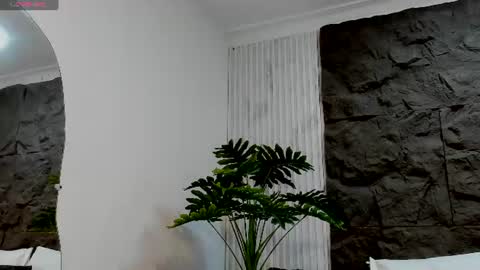 Snapshot of aliice_greco chatting on 07.23.26 Alice online show from 07.23.26