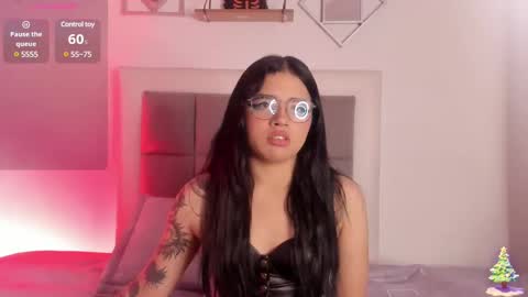 aliice_walker_ online show from 01.18.25