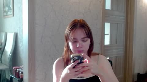 Snapshot of aliiice_stone chatting on 09.10.25 Alice online show from 09.10.25