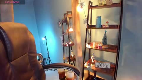 Snapshot of alika_houston chatting on 12.28.24 IG Alik nasso online show from 12.28.24