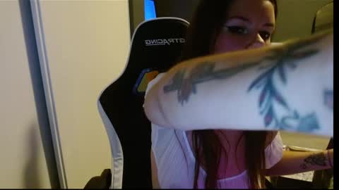 Snapshot of alina_nightshade chatting on 10.08.25 Alina Nightshade online show from 10.08.25