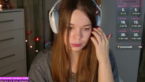 Snapshot of alinabae chatting on 10.28.25 Alina and Ben online show from 10.28.25