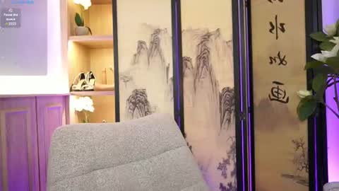 Snapshot of alinabennet chatting on 07.18.26 Alina Bennet online show from 07.18.26