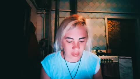 Snapshot of alinafrey_ chatting on 06.16.26 Alina online show from 06.16.26
