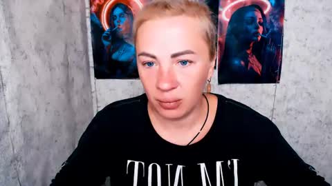 Snapshot of alinafrey_ chatting on 07.12.26 Alina online show from 07.12.26