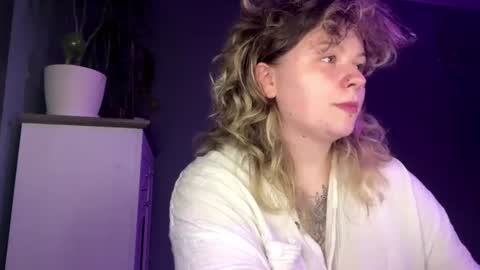 Snapshot of alinahotgirl chatting on 07.26.26 Alina online show from 07.26.26