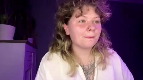 Snapshot of alinahotgirl chatting on 07.29.26 Alina online show from 07.29.26